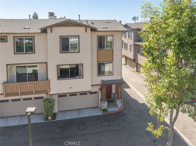 709 S Azusa Avenue B, Azusa, CA 91702