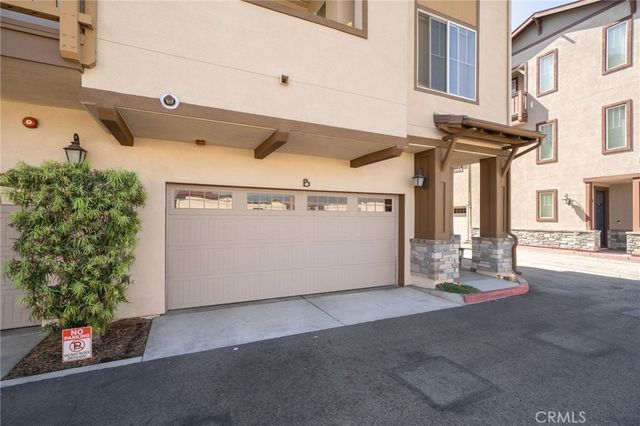 709 S Azusa Avenue B, Azusa, CA 91702