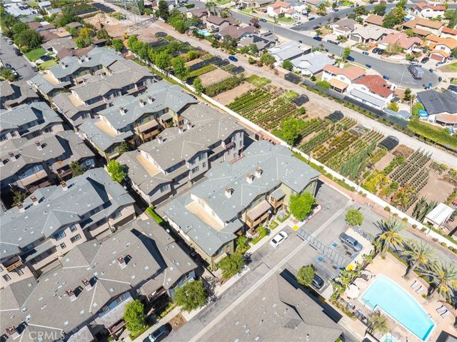 709 S Azusa Avenue B, Azusa, CA 91702