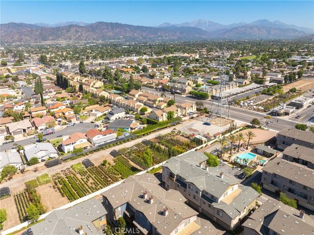 709 S Azusa Avenue B, Azusa, CA 91702