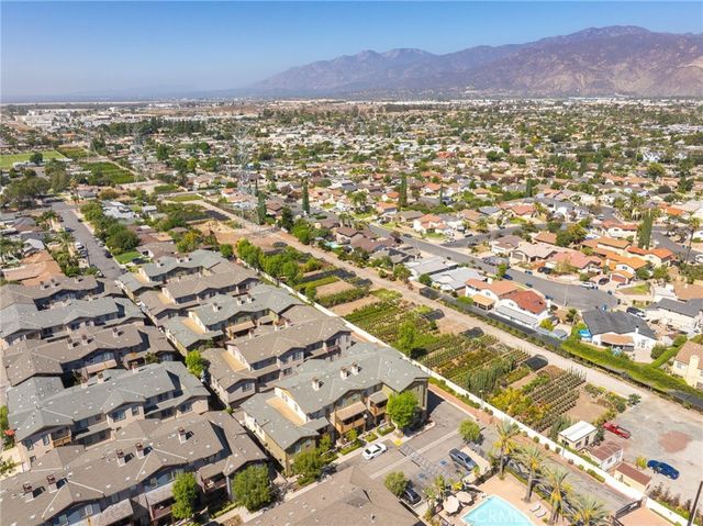 709 S Azusa Avenue B, Azusa, CA 91702