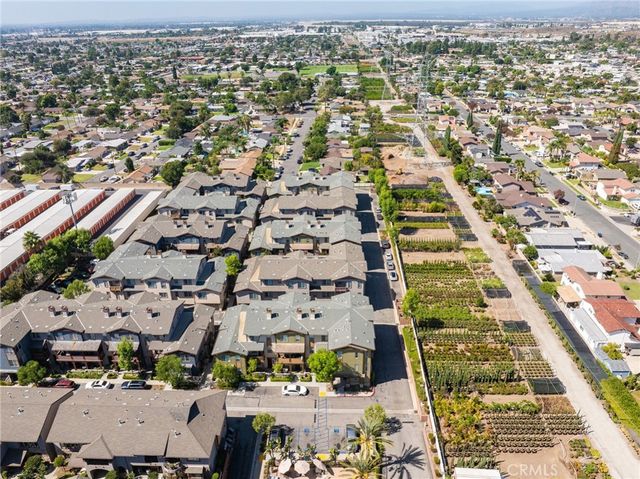 709 S Azusa Avenue B, Azusa, CA 91702