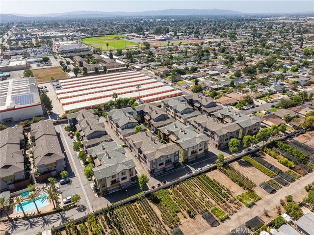 709 S Azusa Avenue B, Azusa, CA 91702