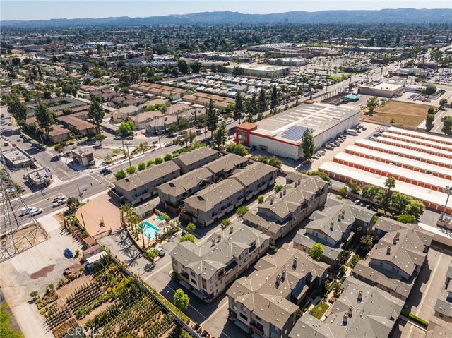 709 S Azusa Avenue B, Azusa, CA 91702