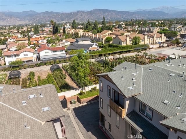 709 S Azusa Avenue B, Azusa, CA 91702