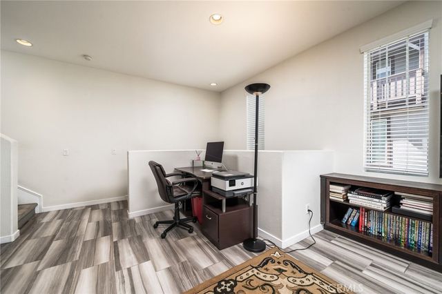 709 S Azusa Avenue B, Azusa, CA 91702