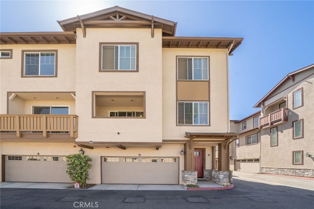 709 S Azusa Avenue B, Azusa, CA 91702