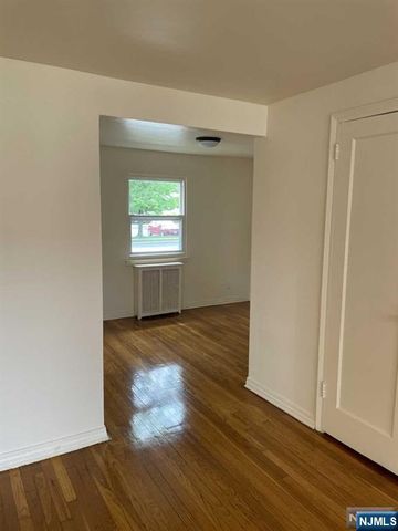 2 Mount Vernon Court, Maywood, NJ 07607