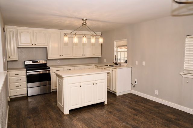 8437 Redonda Street, White Settlement, TX 76108