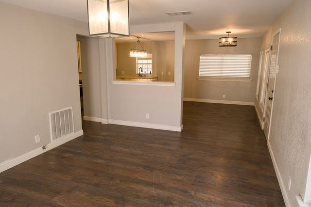 8437 Redonda Street, White Settlement, TX 76108