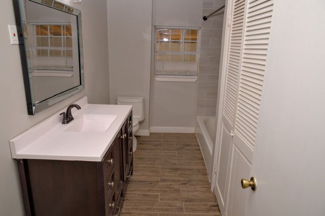 8437 Redonda Street, White Settlement, TX 76108