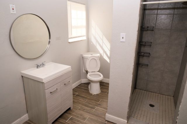 8437 Redonda Street, White Settlement, TX 76108