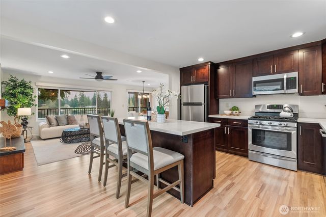 23330 E Echo Lake Road, Snohomish, WA 98296
