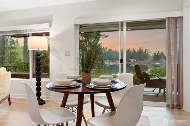 23330 E Echo Lake Road, Snohomish, WA 98296