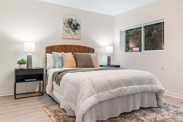 23330 E Echo Lake Road, Snohomish, WA 98296