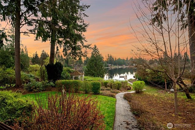23330 E Echo Lake Road, Snohomish, WA 98296