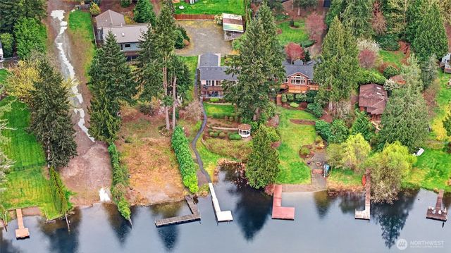 23330 E Echo Lake Road, Snohomish, WA 98296