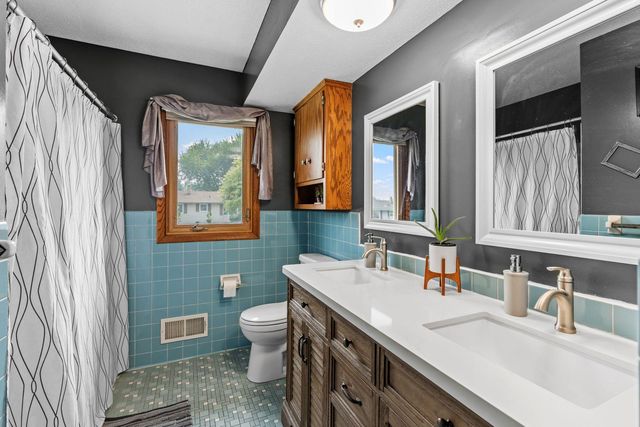 6841 Carmen Avenue, Inver Grove Heights, MN 55076