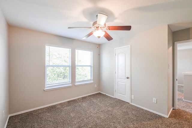 2011 La Salle Trail, Grand Prairie, TX 75052
