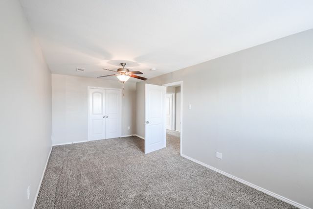 2011 La Salle Trail, Grand Prairie, TX 75052