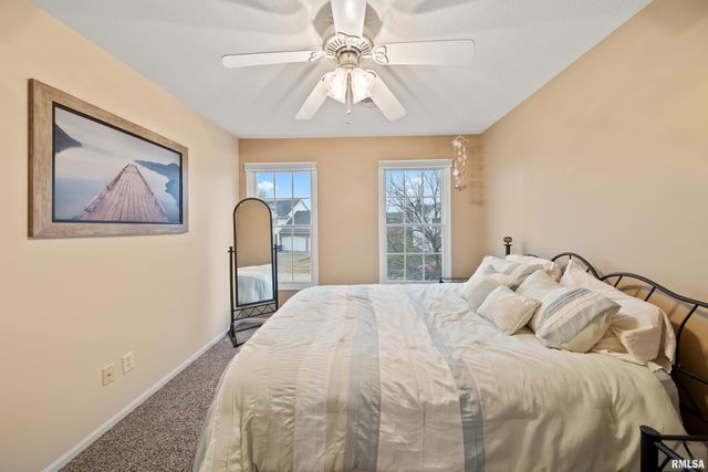 2012 STREAMSIDE Drive, Bettendorf, IA 52722