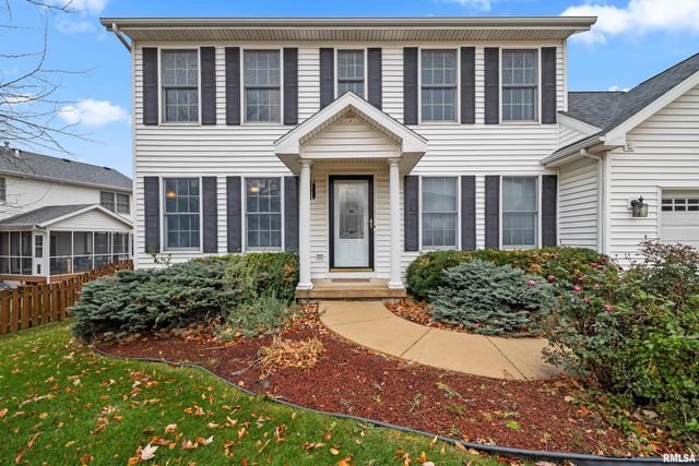 2012 STREAMSIDE Drive, Bettendorf, IA 52722