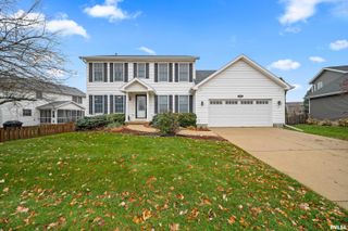 2012 STREAMSIDE Drive, Bettendorf, IA 52722