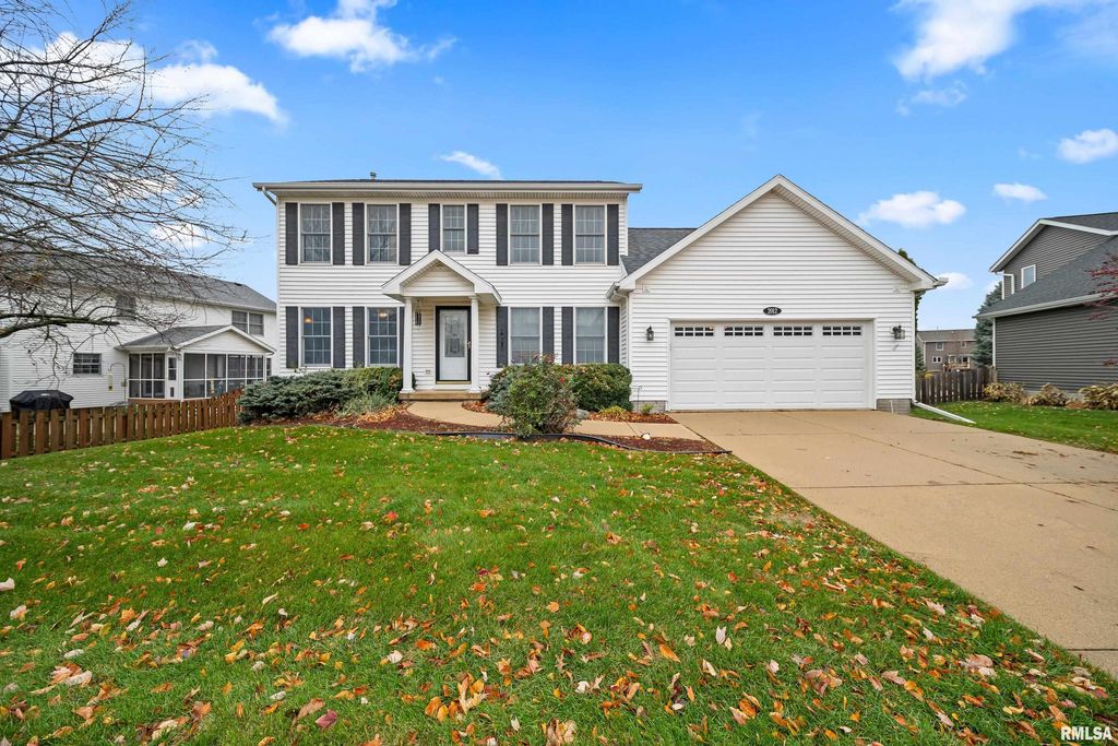 2012 STREAMSIDE Drive, Bettendorf, IA 52722