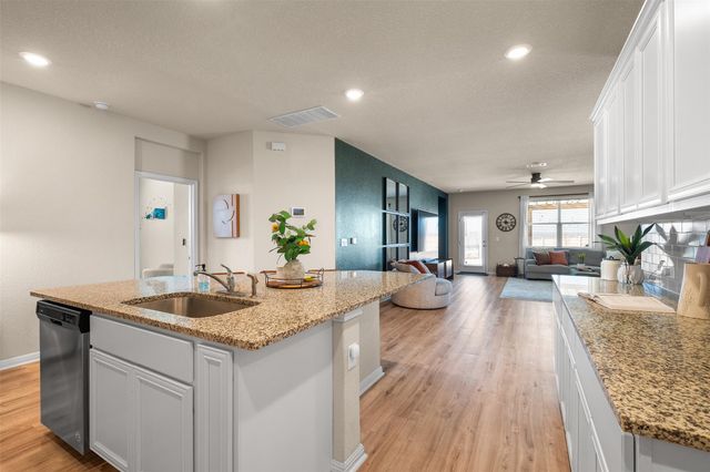 620 Shiner LN, Georgetown, TX 78626