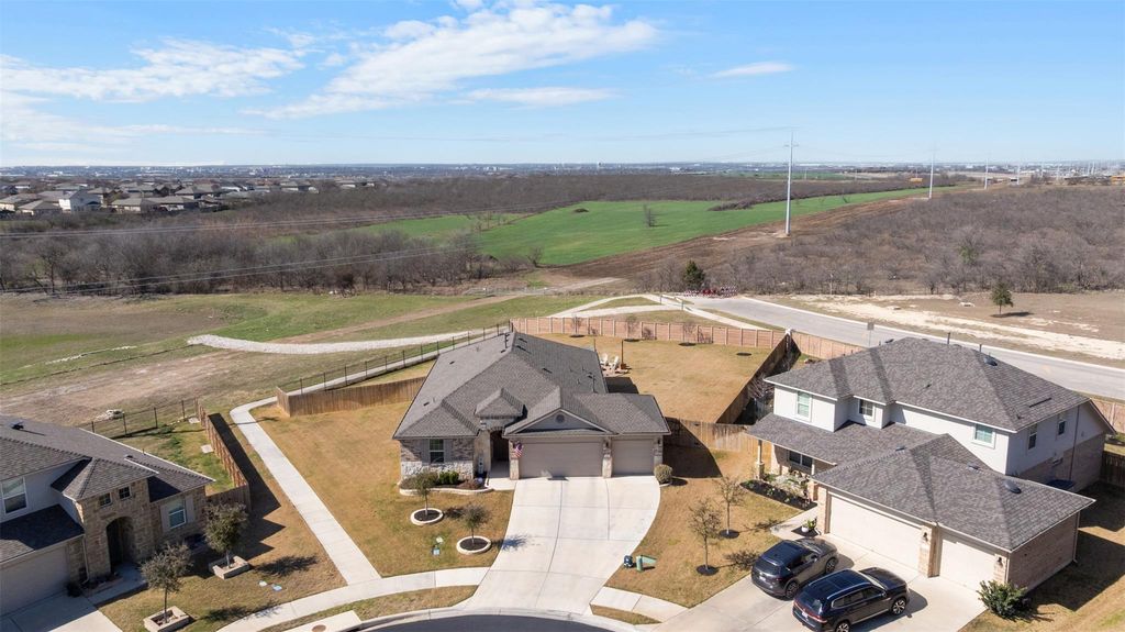 620 Shiner LN, Georgetown, TX 78626