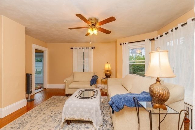 27 Elm Street, Leominster, MA 01453