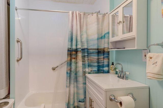 27 Elm Street, Leominster, MA 01453