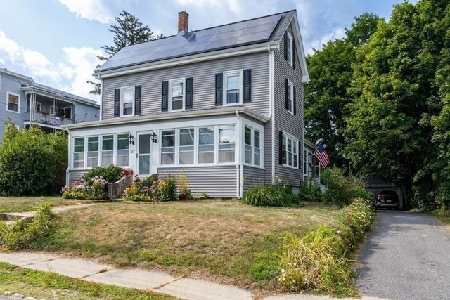 27 Elm Street, Leominster, MA 01453
