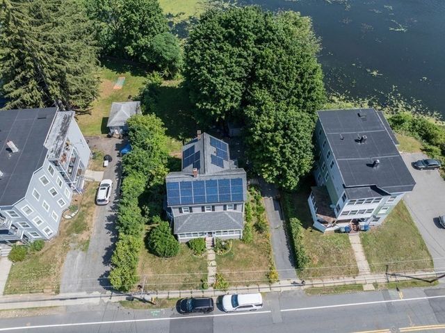 27 Elm Street, Leominster, MA 01453