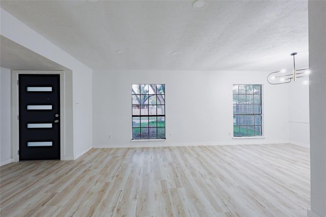 7310 Corta Calle Drive, Houston, TX 77083