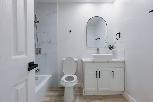 7310 Corta Calle Drive, Houston, TX 77083