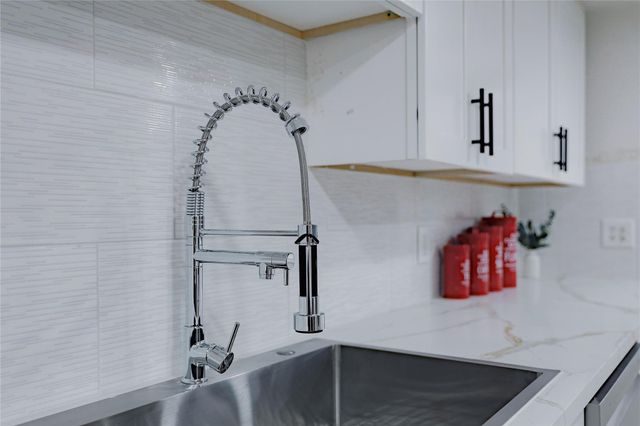 7310 Corta Calle Drive, Houston, TX 77083