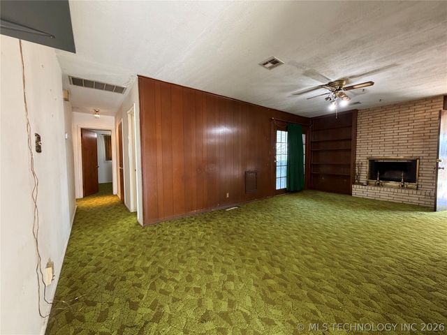 10921 E 20th Street, Tulsa, OK 74128