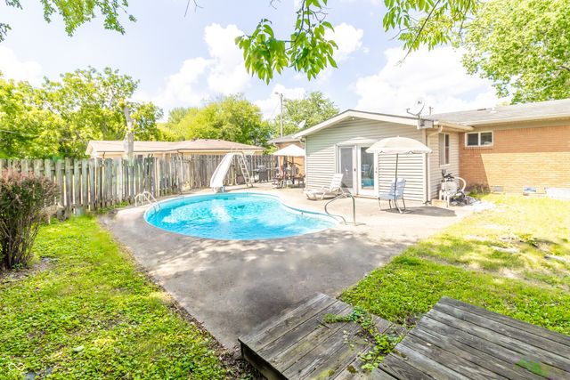 7155 E County Road 150 S, Avon, IN 46123