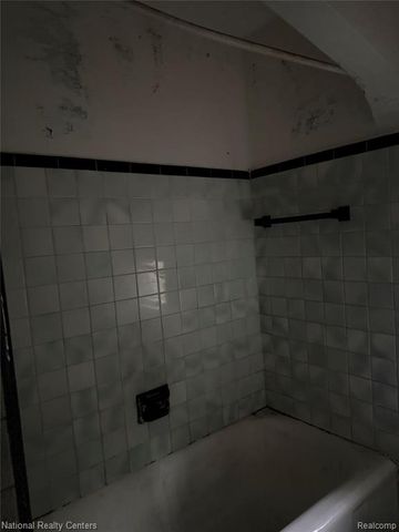 13908 Edmore Drive, Detroit, MI 48205