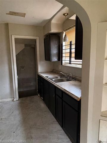 13908 Edmore Drive, Detroit, MI 48205