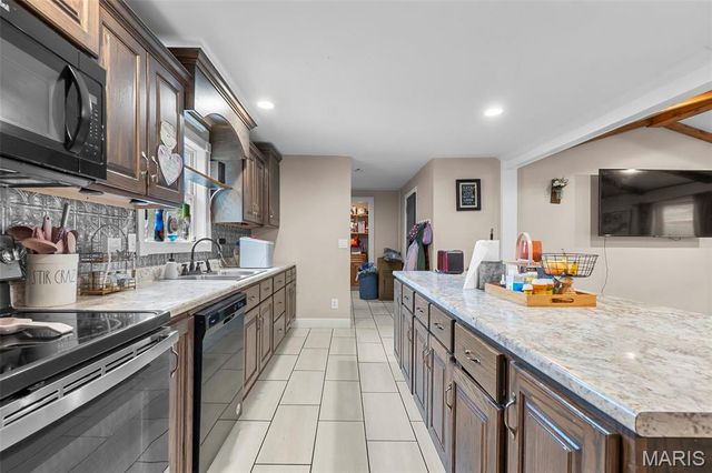 19328 BCR 302, Marble Hill, MO 63764