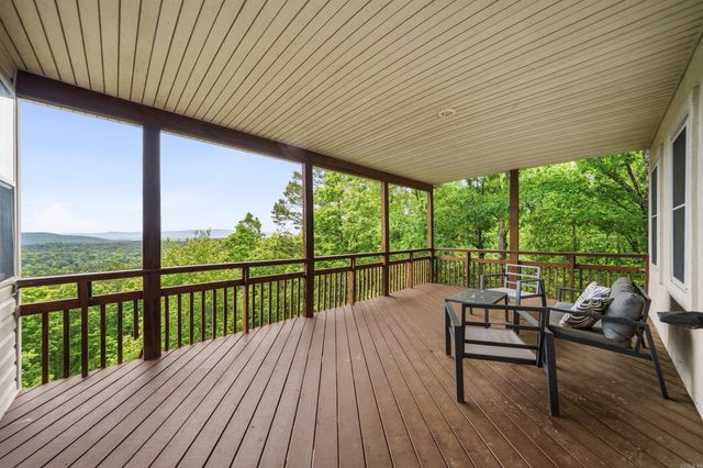 126 E Villena Drive, Hot Springs Village, AR 71909