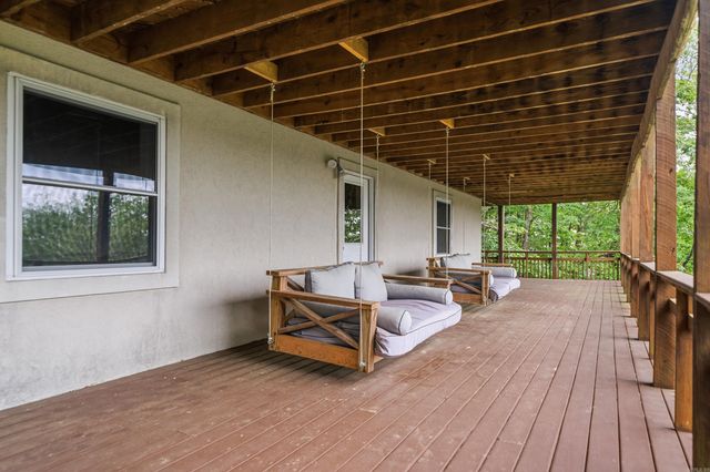 126 E Villena Drive, Hot Springs Village, AR 71909