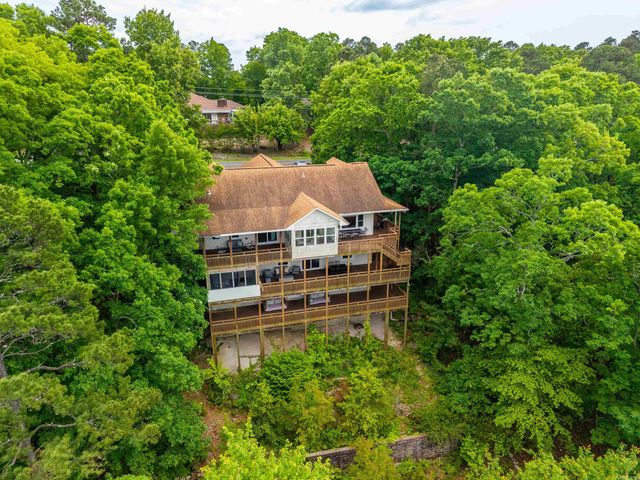 126 E Villena Drive, Hot Springs Village, AR 71909
