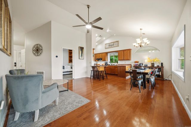 126 E Villena Drive, Hot Springs Village, AR 71909