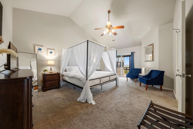 126 E Villena Drive, Hot Springs Village, AR 71909