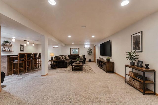 1202 WILLOW BEND LANE, Oshkosh, WI 54904