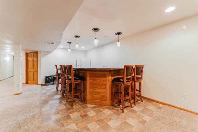 1202 WILLOW BEND LANE, Oshkosh, WI 54904