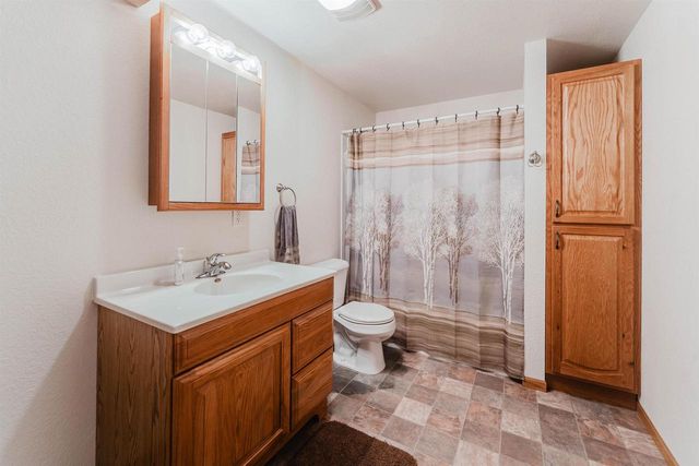 1202 WILLOW BEND LANE, Oshkosh, WI 54904